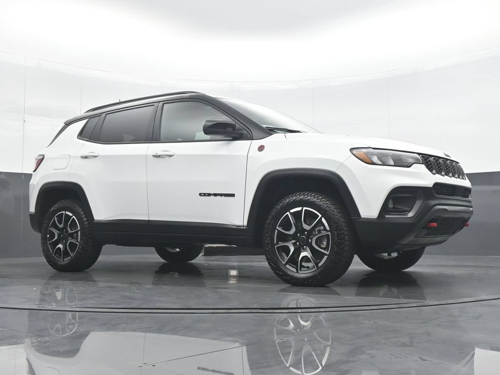 Used 2026 Jeep Compass Trailhawk AWD/4WD image 36