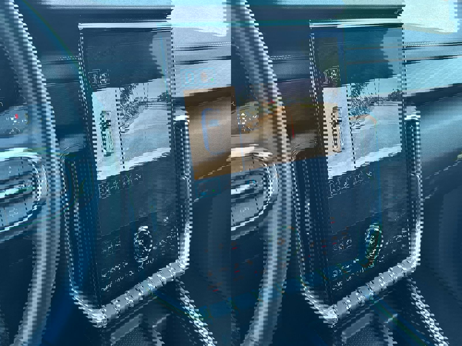 Used 2025 GMC Acadia Elevation image 25