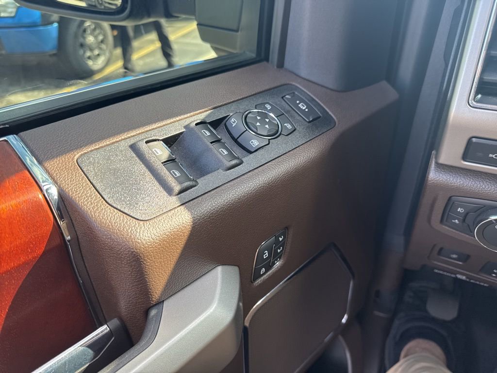 Used 2022 Ford F350 King Ranch w/ King Ranch Ultimate Package AWD/4WD image 34