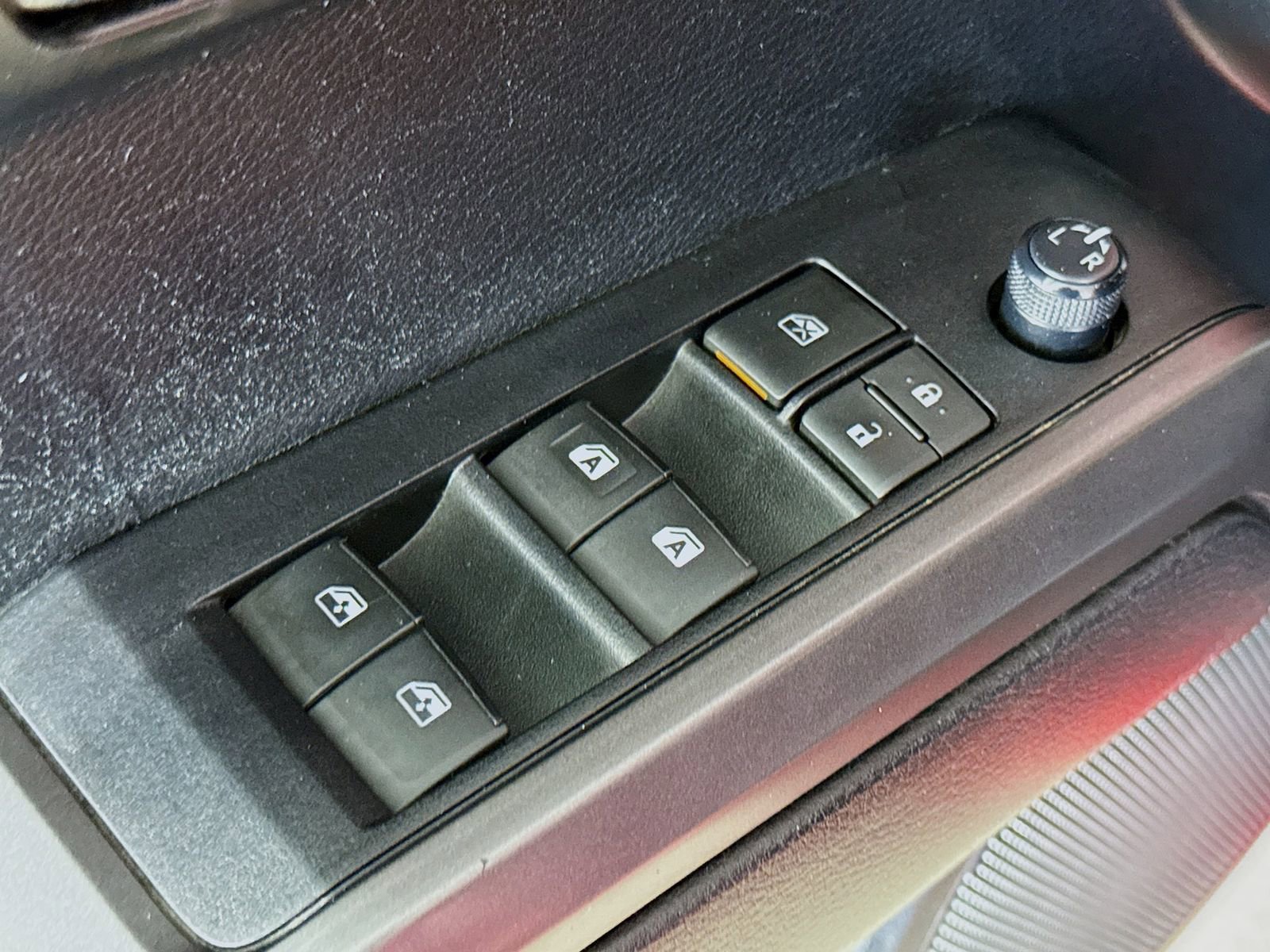 Used 2022 Toyota Tacoma TRD Off-Road w/ Technology Package image 17