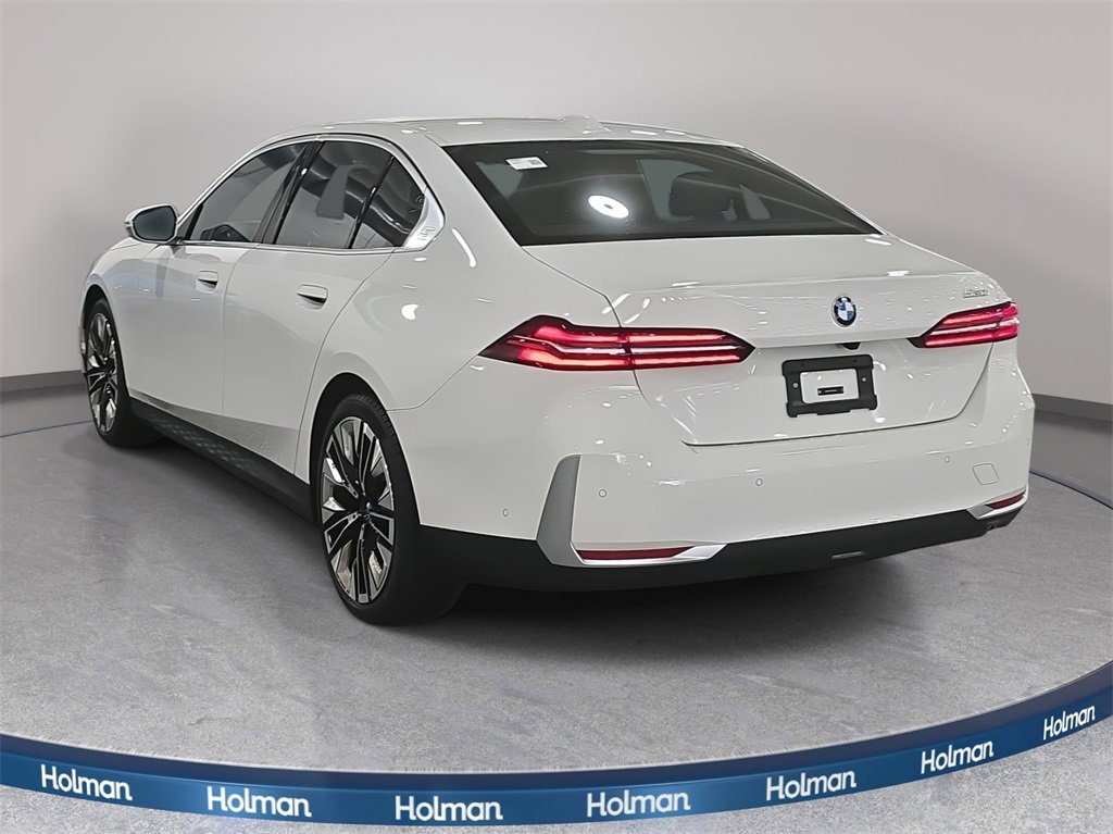 Used 2026 BMW 530i w/ Premium Package image 8