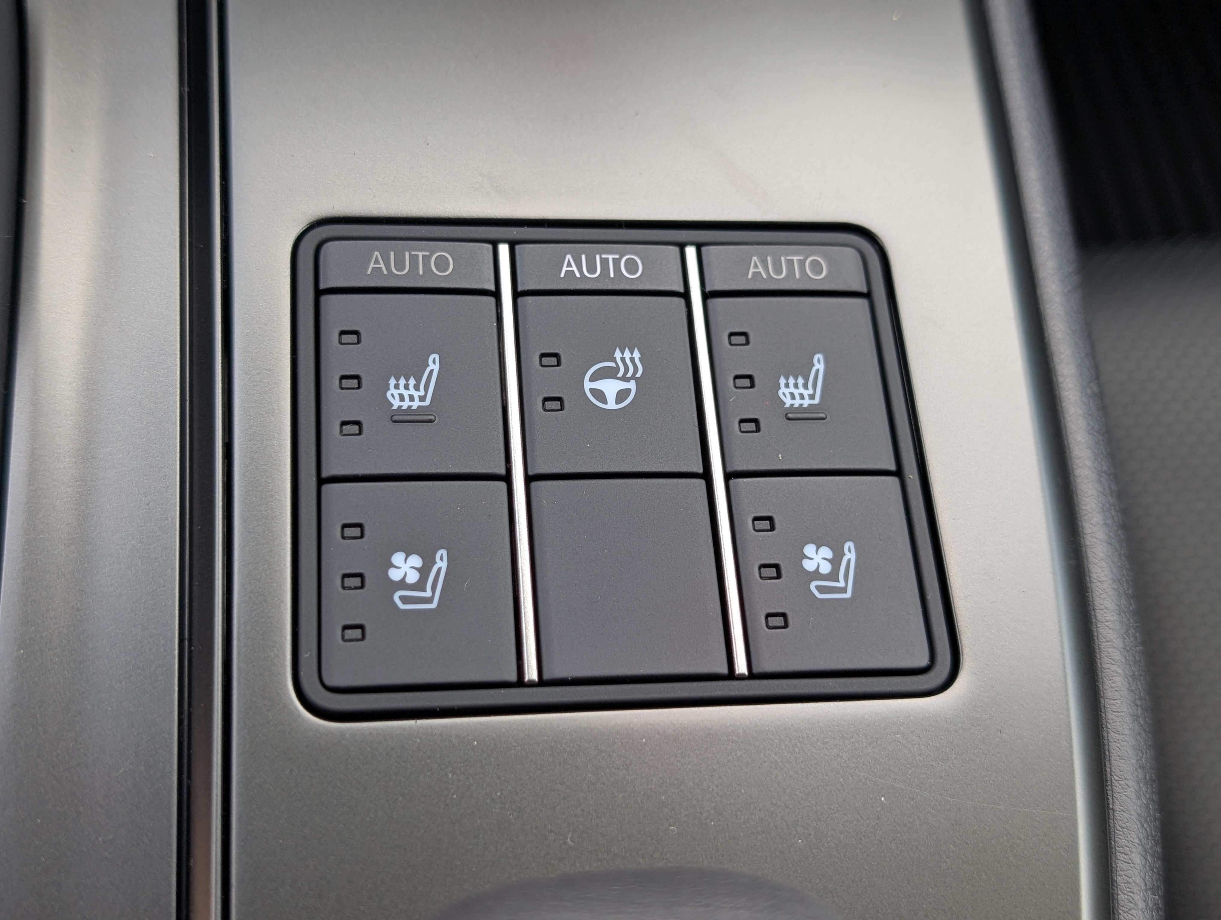 New 2026 Lexus UX 300h AWD image 22