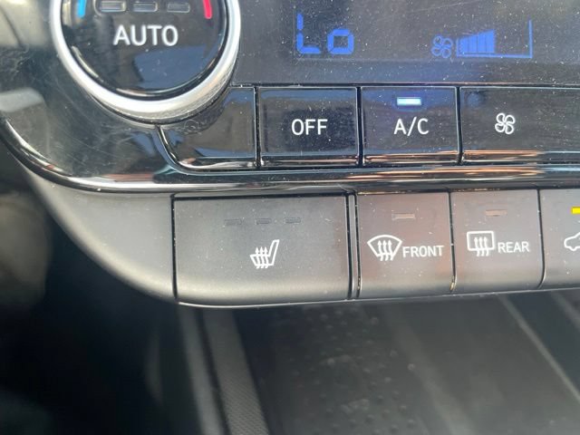 Used 2021 Hyundai Elantra Limited FWD image 15