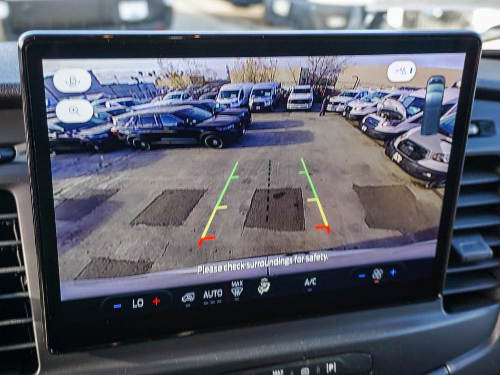 New 2024 Ford E-Transit Base image 22