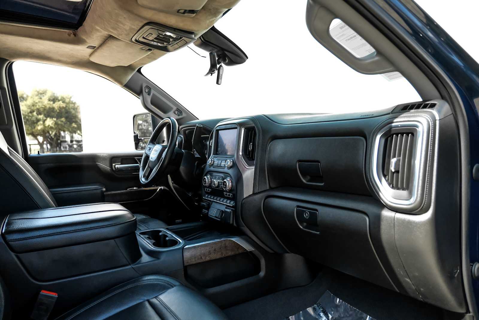 Used 2023 GMC Sierra 2500 Denali w/ Denali Ultimate Package image 14