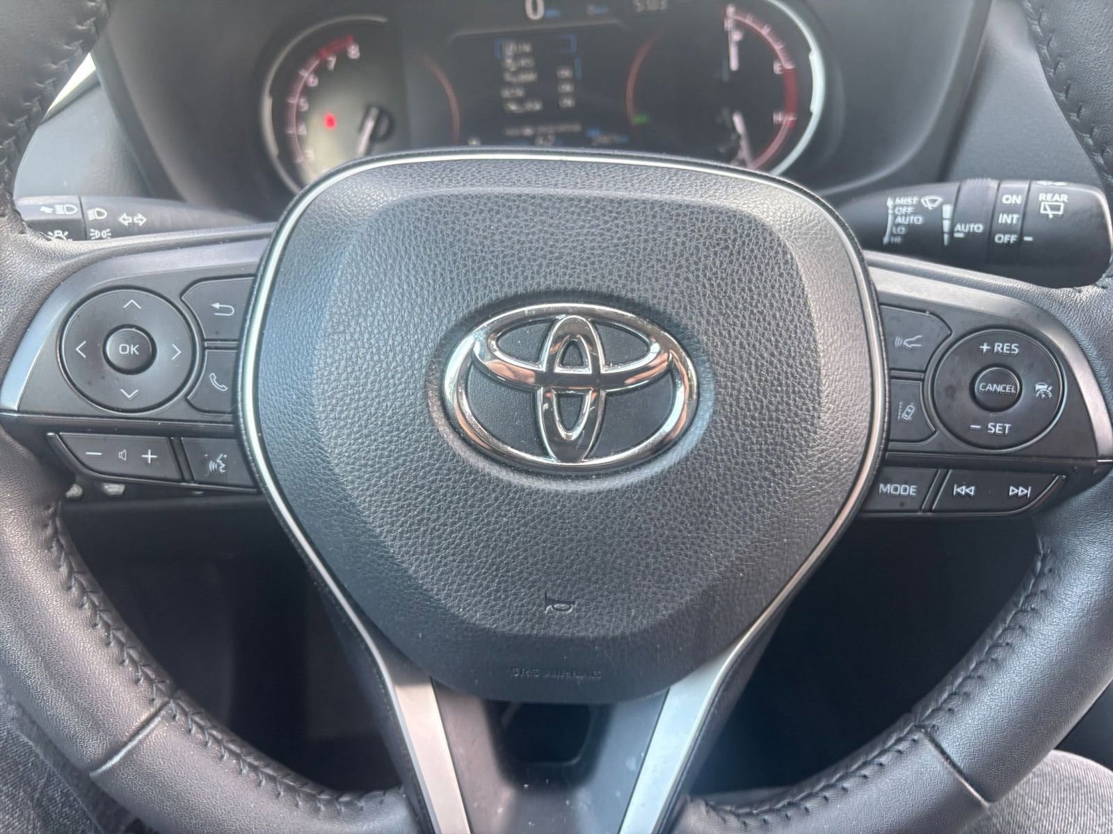 Used 2025 Toyota RAV4 XLE w/ Weather Package FWD image 25