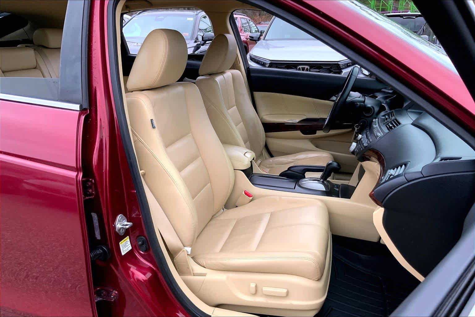 Used 2010 Honda Crosstour EX-L image 7