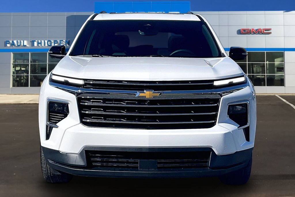 New 2027 Chevrolet Traverse LT w/ Driver Confidence Package FWD image 17
