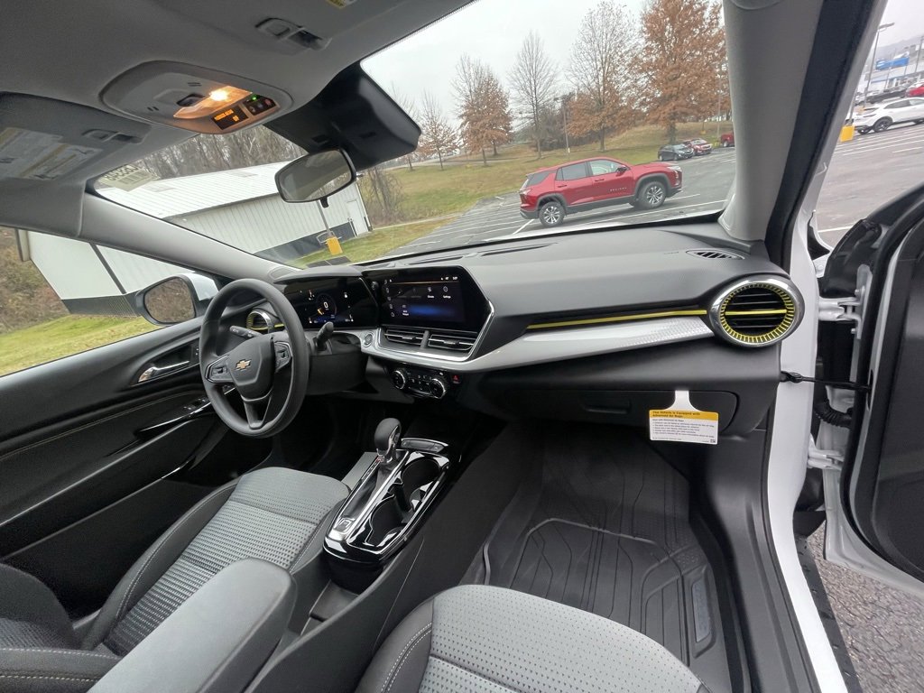 Certified 2026 Chevrolet Trax LT image 10