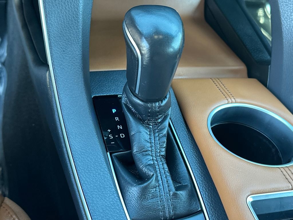Used 2020 Toyota Avalon Limited w/ Advanced Safety Package image 28