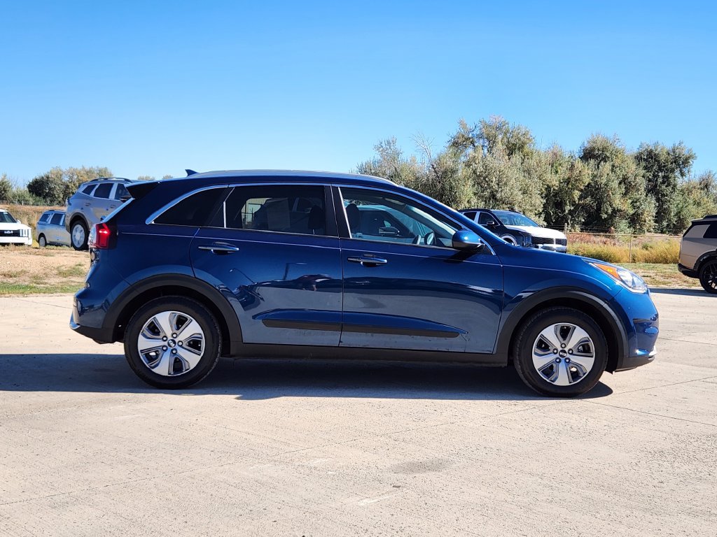 Used 2019 Kia Niro LX FWD image 4