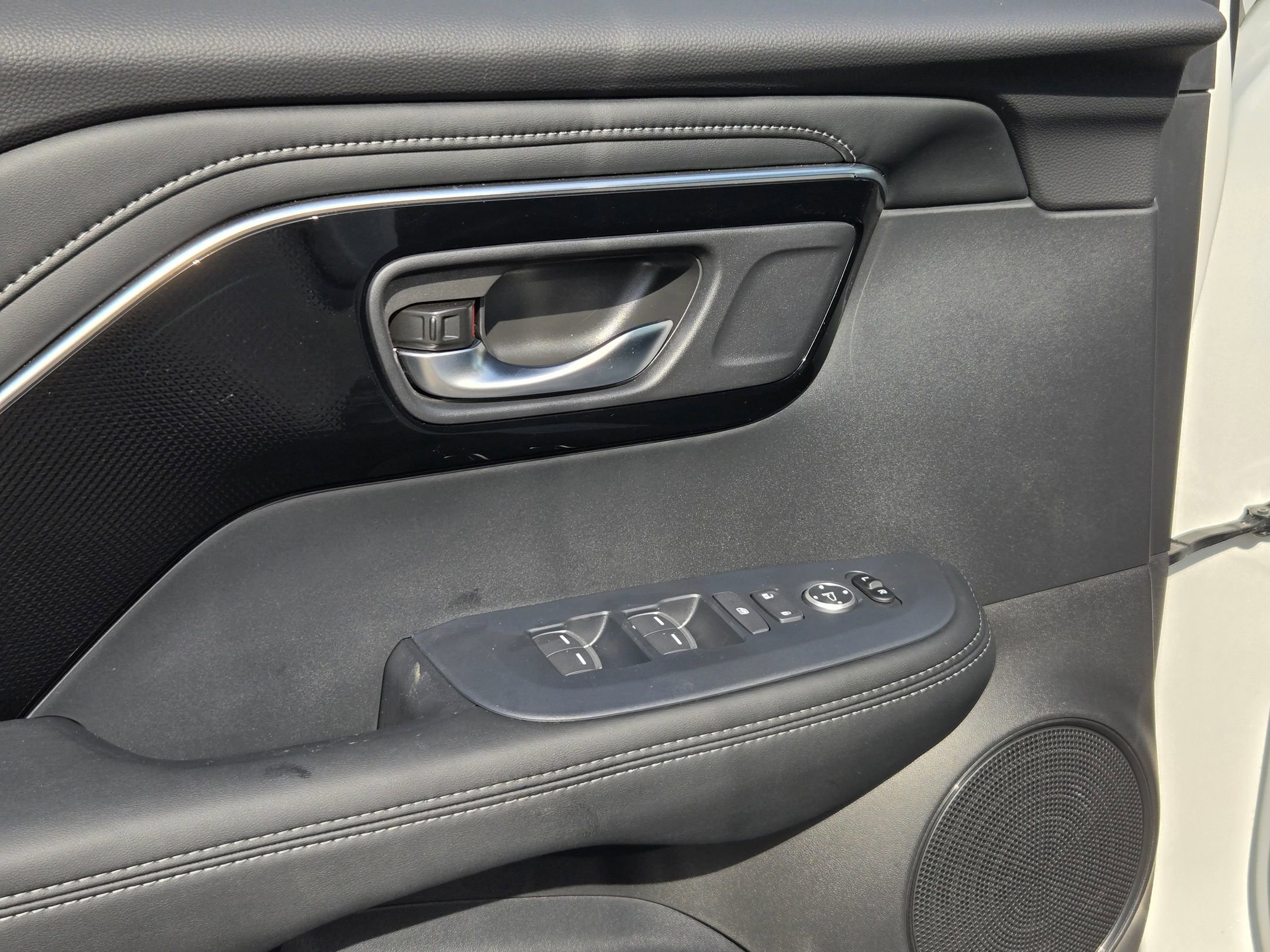 Used 2025 Acura ADX FWD image 12