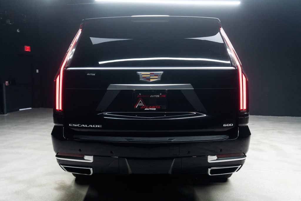 Used 2025 Cadillac Escalade ESV Premium Luxury RWD image 15