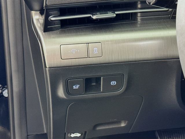 Certified 2025 Hyundai Kona Limited FWD image 14