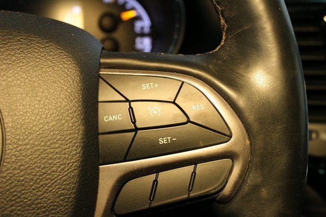 Used 2020 Jeep Grand Cherokee Altitude image 13