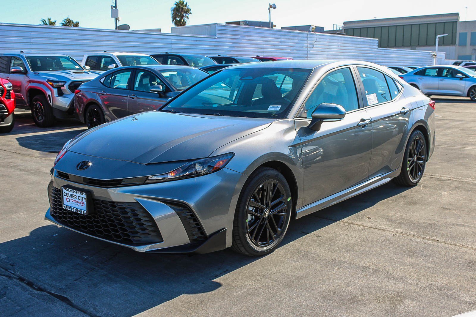 New 2026 Toyota Camry SE w/ Convenience Package FWD image 3