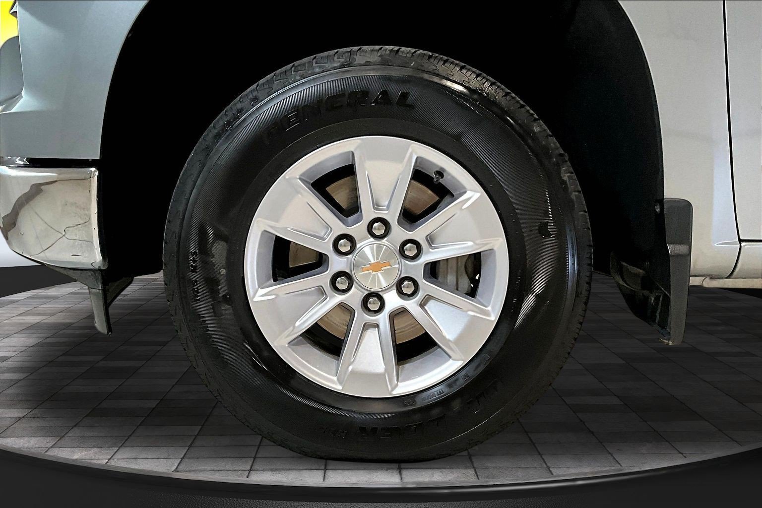 Used 2026 Chevrolet Silverado 1500 LT AWD/4WD image 35