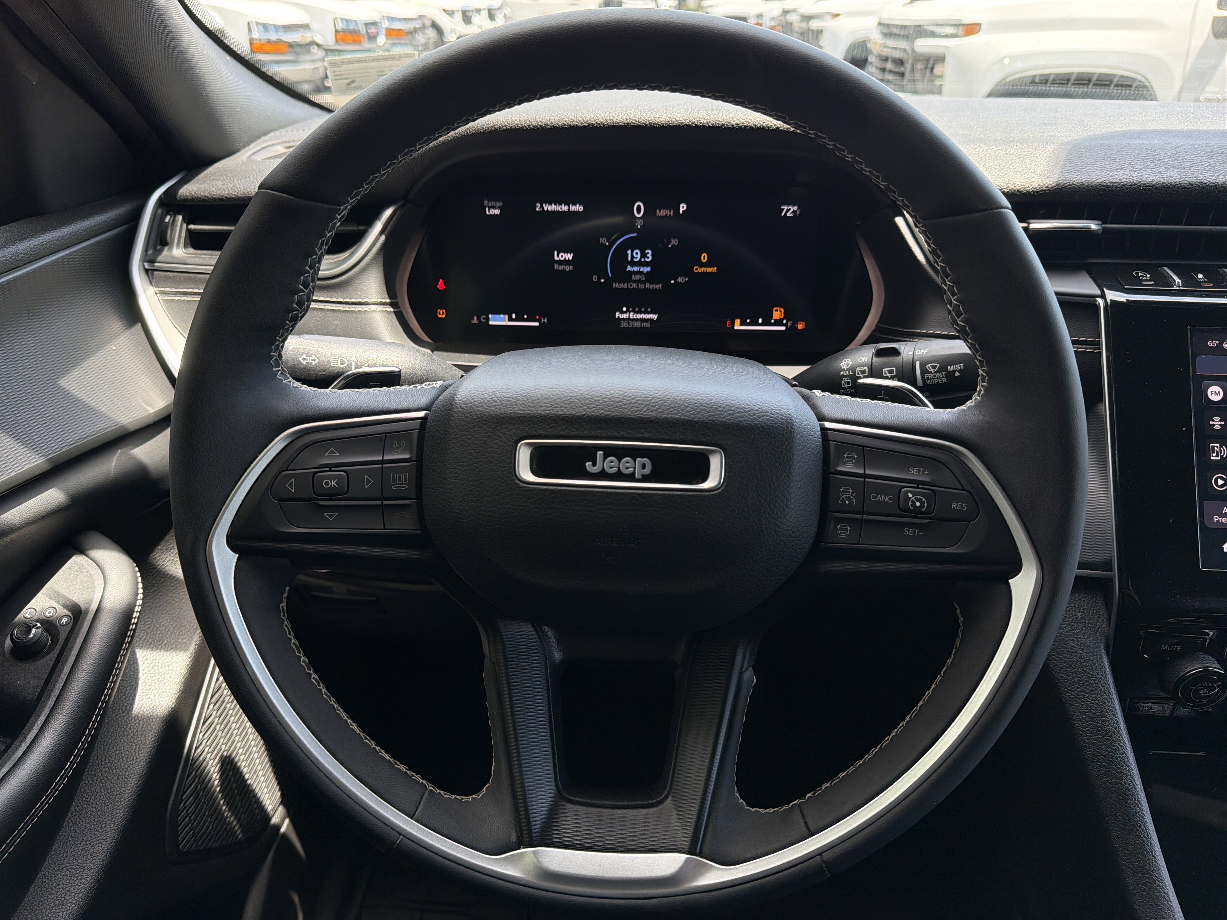 Used 2024 Jeep Grand Cherokee Altitude AWD/4WD image 18