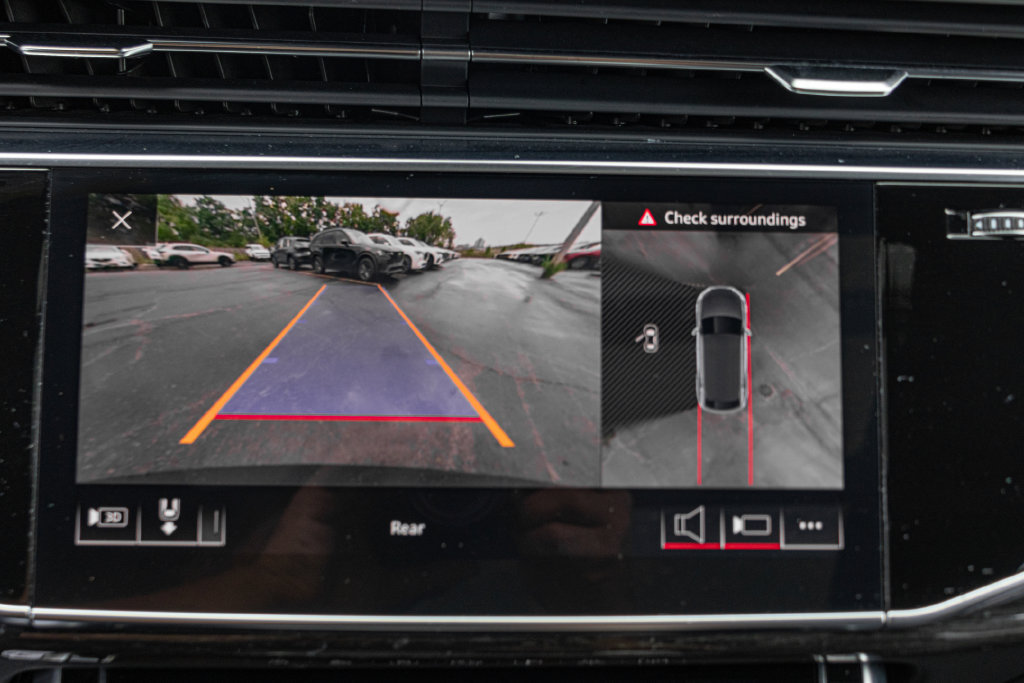 Used 2019 Audi Q8 Prestige AWD/4WD image 16