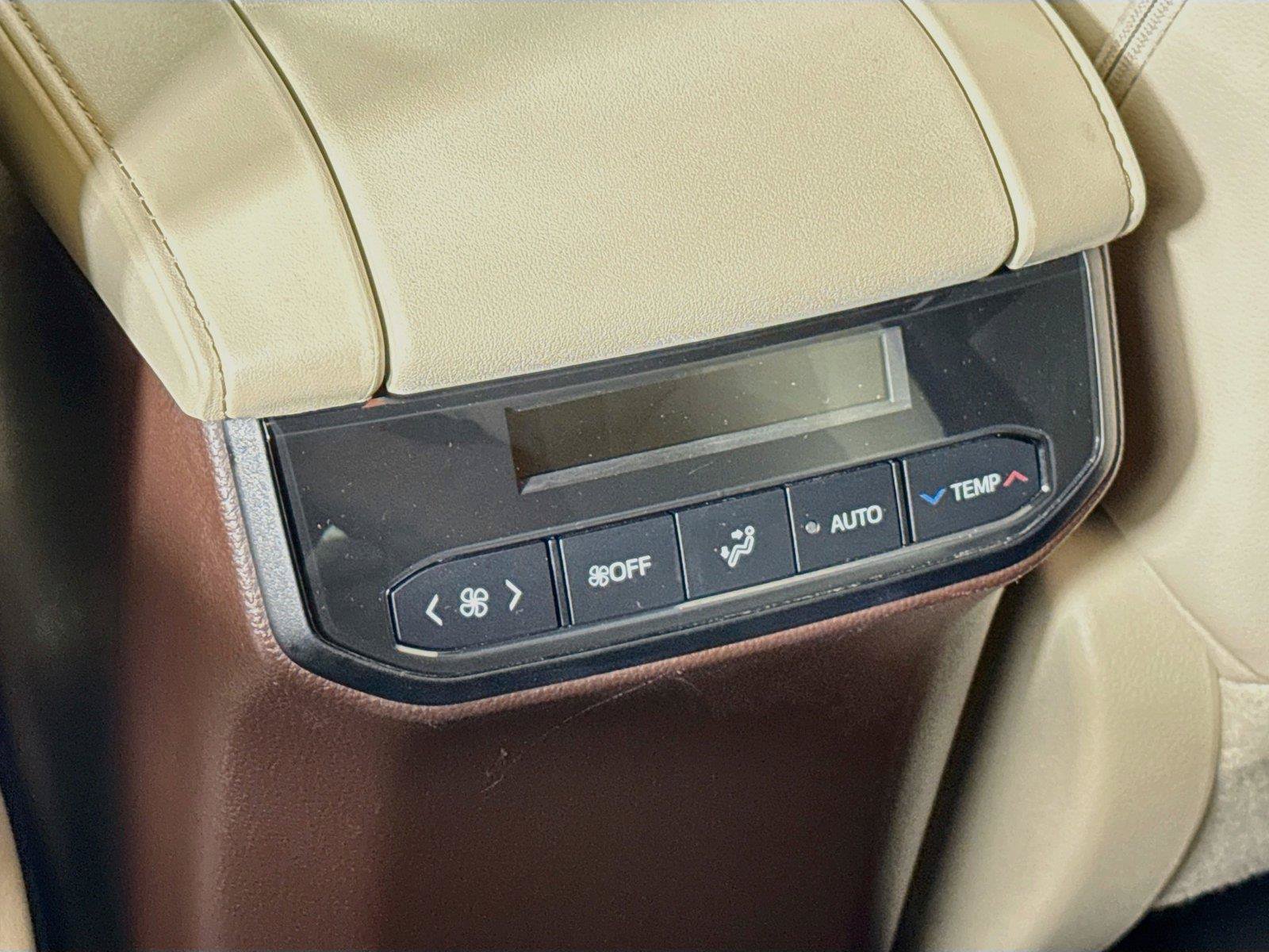 Certified 2021 Toyota Highlander Limited FWD image 40