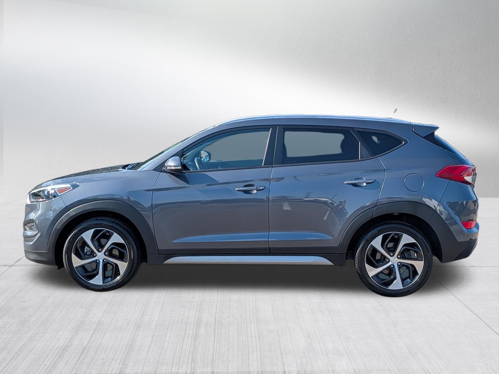 Used 2017 Hyundai Tucson Sport w/ Cargo Package AWD/4WD image 4