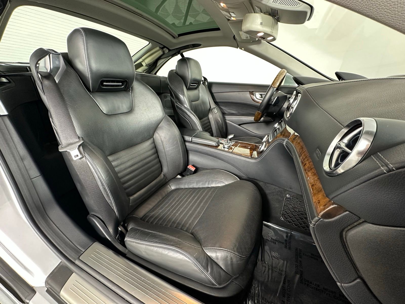 Used 2013 Mercedes-Benz SL 550 image 17