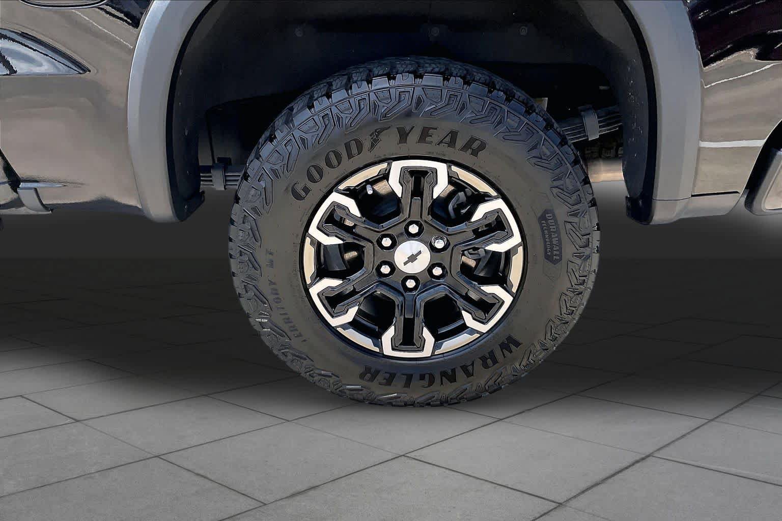 Certified 2024 Chevrolet Silverado 1500 ZR2 AWD/4WD image 11