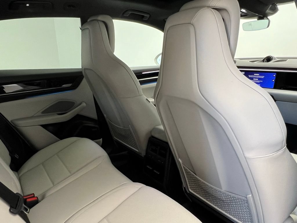 New 2026 Porsche Macan 4 Electric AWD/4WD image 16