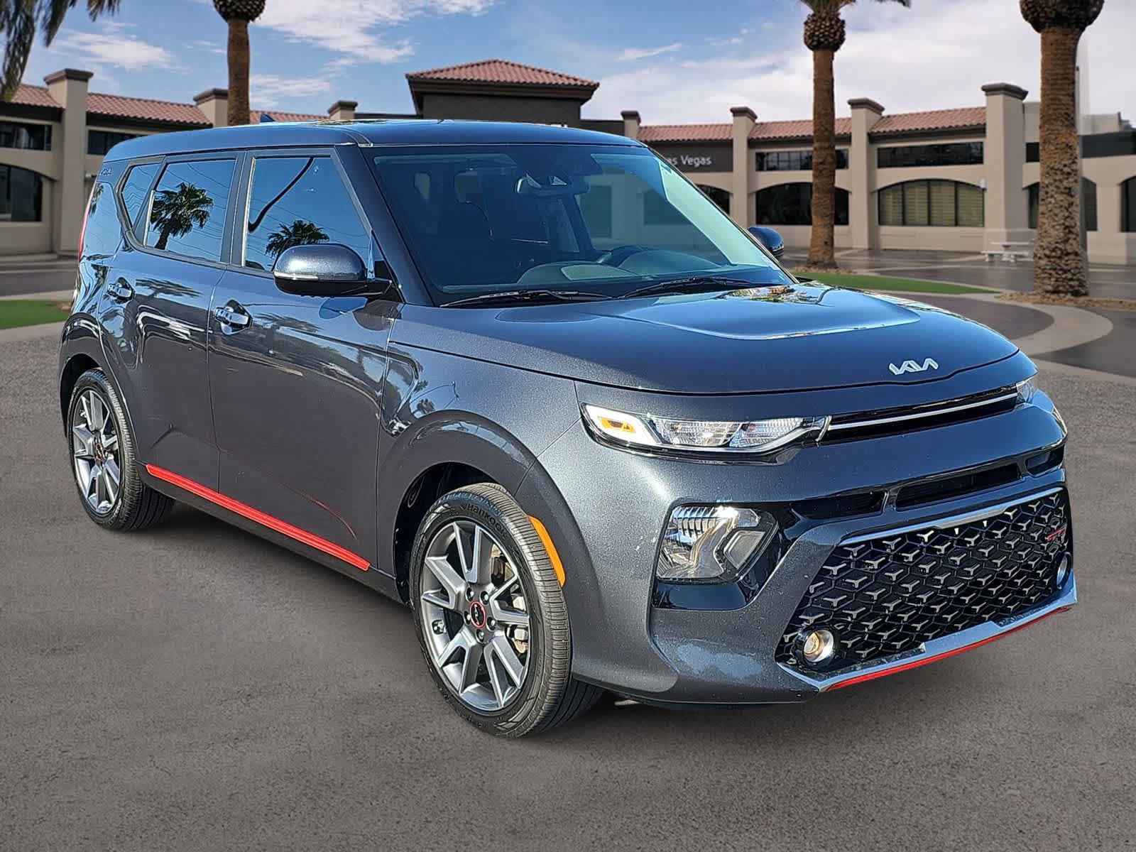 Used 2022 Kia Soul GT-Line FWD image 2
