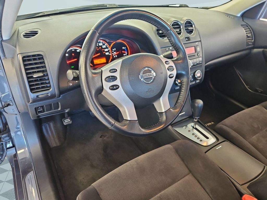 Used 2009 Nissan Altima Hybrid Sedan w/ Convenience Pkg FWD image 13