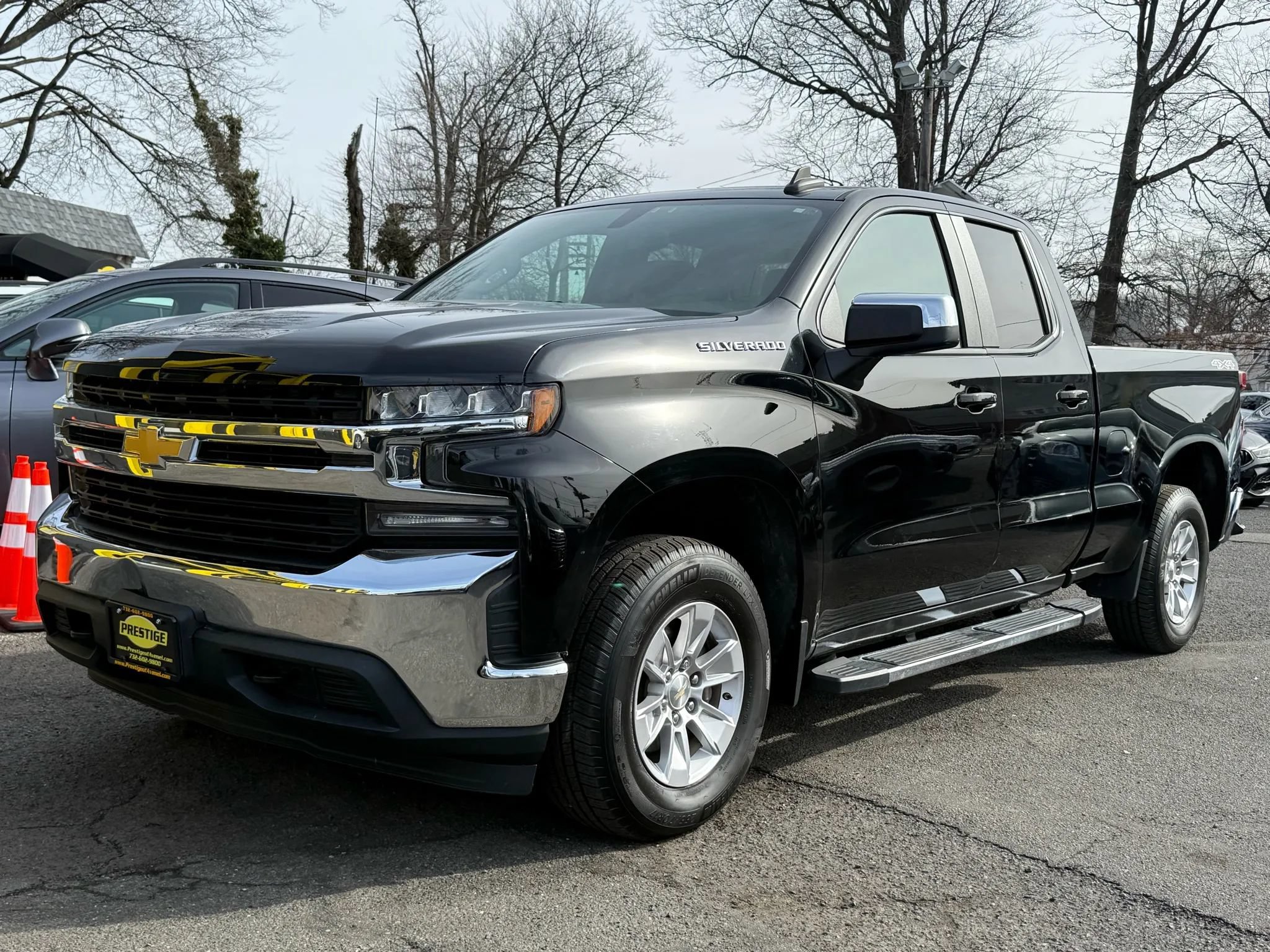Used 2019 Chevrolet Silverado 1500 LT w/ All-Star Edition AWD/4WD image 3