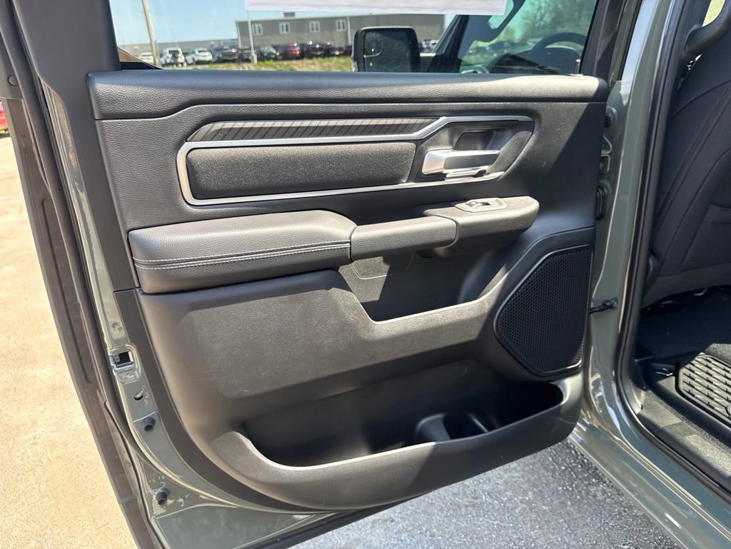New 2026 RAM 1500 4x4 Crew Cab image 25