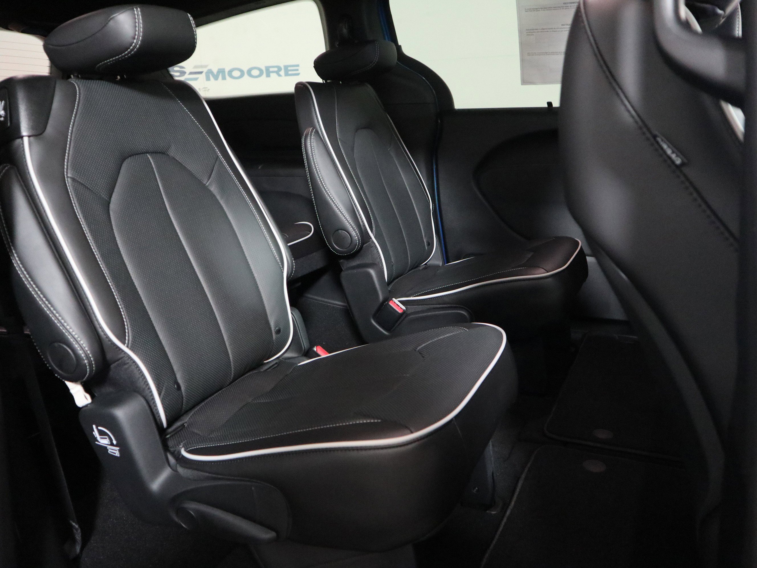 New 2026 Chrysler Pacifica Limited w/ S Appearance Package image 22