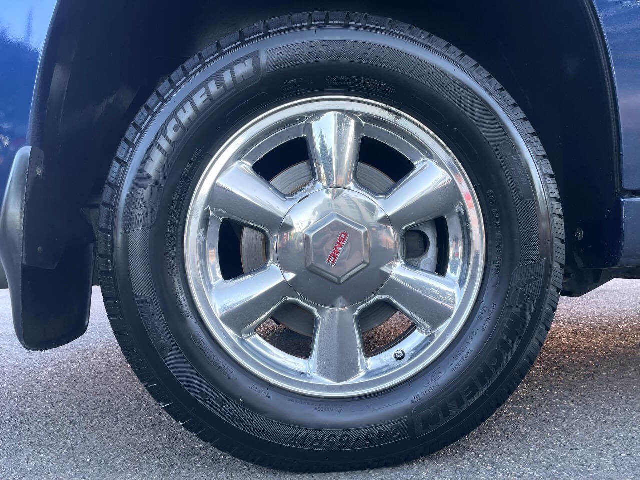 Used 2002 GMC Envoy SLE image 15