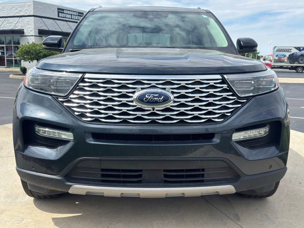 Used 2024 Ford Explorer Platinum w/ Technology Package AWD/4WD image 2