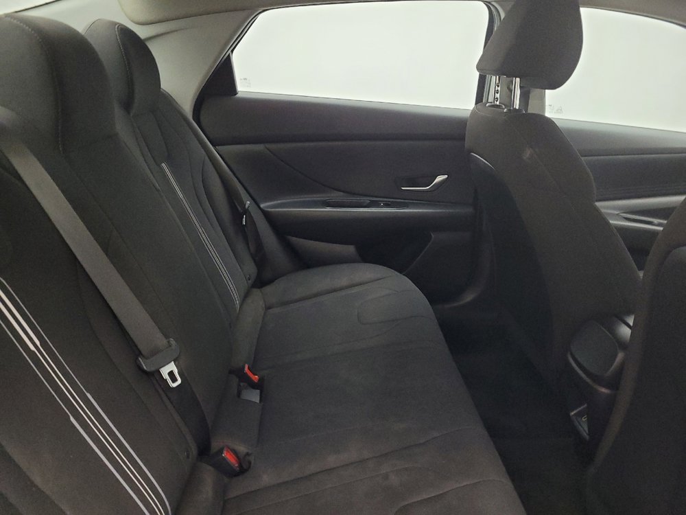 Used 2024 Hyundai Elantra SEL image 19