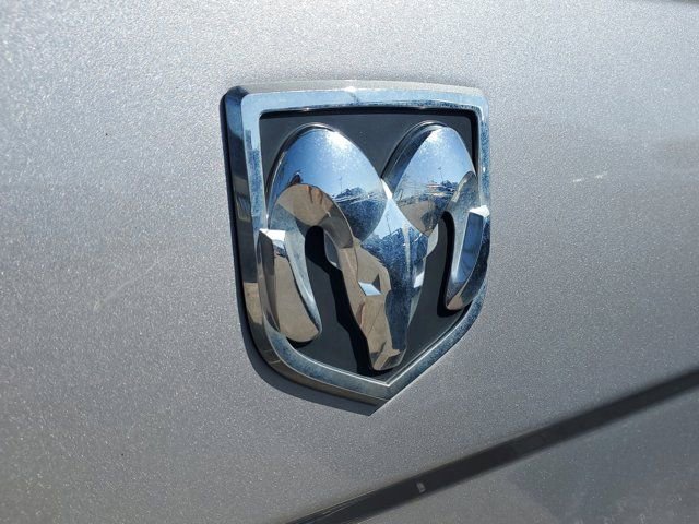 Used 2020 RAM 1500 Classic SLT image 11