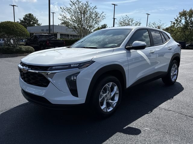 New 2026 Chevrolet Trax LS w/ LS Convenience Package FWD image 7