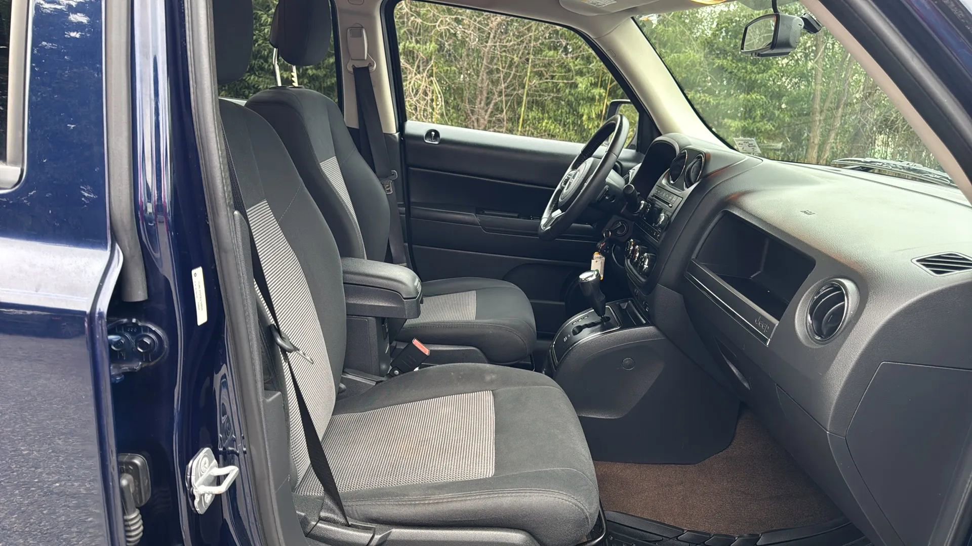 Used 2014 Jeep Patriot Latitude w/ Sun/Sound Group image 12