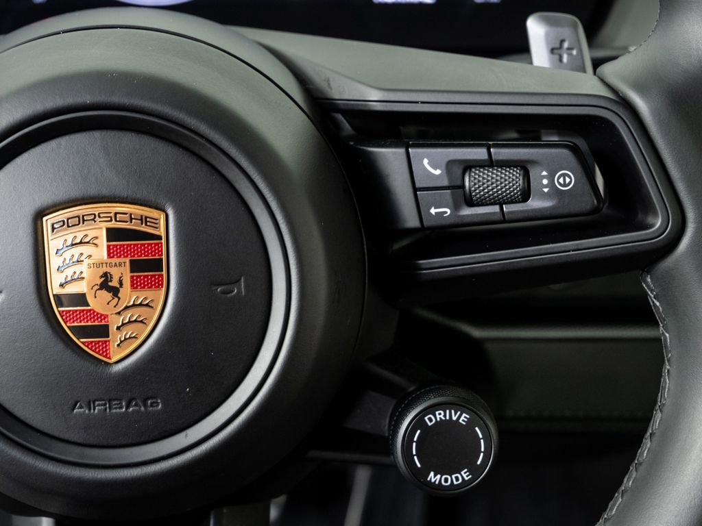 Certified 2025 Porsche Panamera 4 image 10