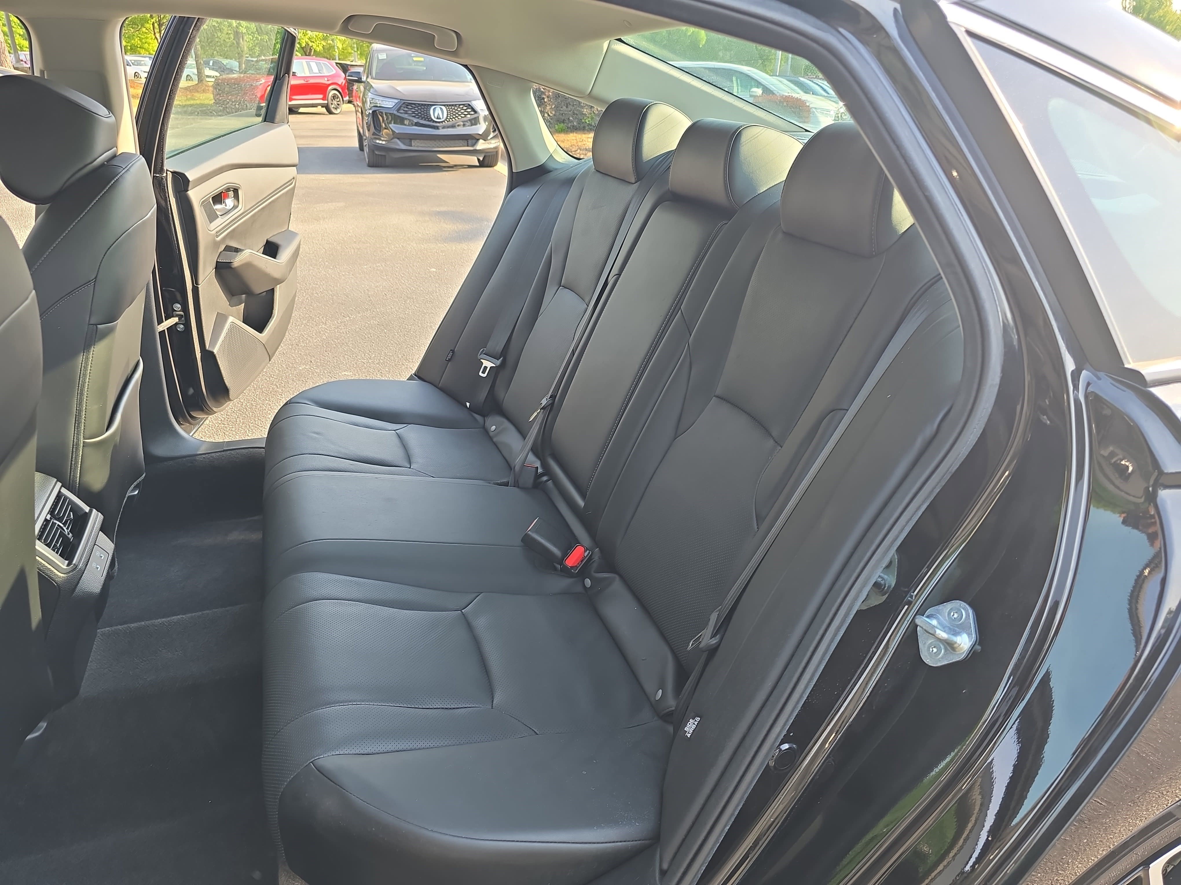 Used 2023 Honda Accord Touring image 14