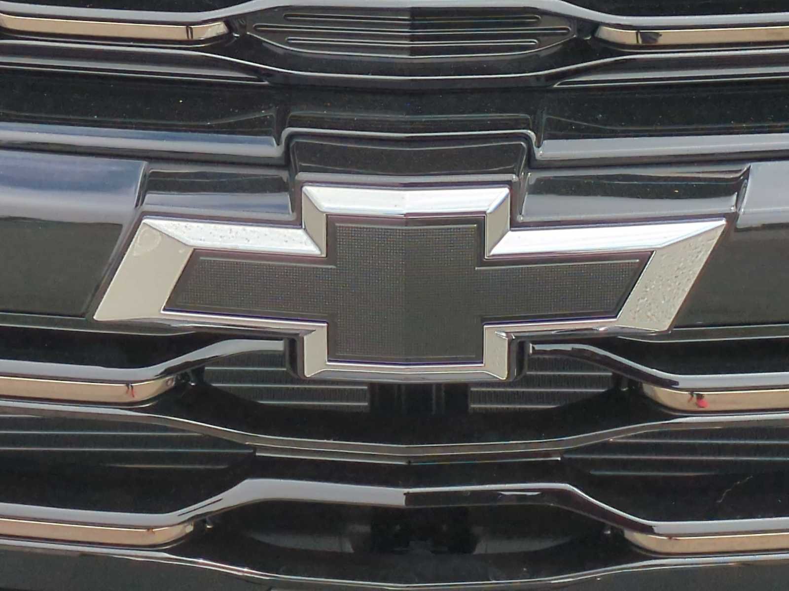 New 2026 Chevrolet Trax ACTIV w/ Sunroof Package FWD image 8