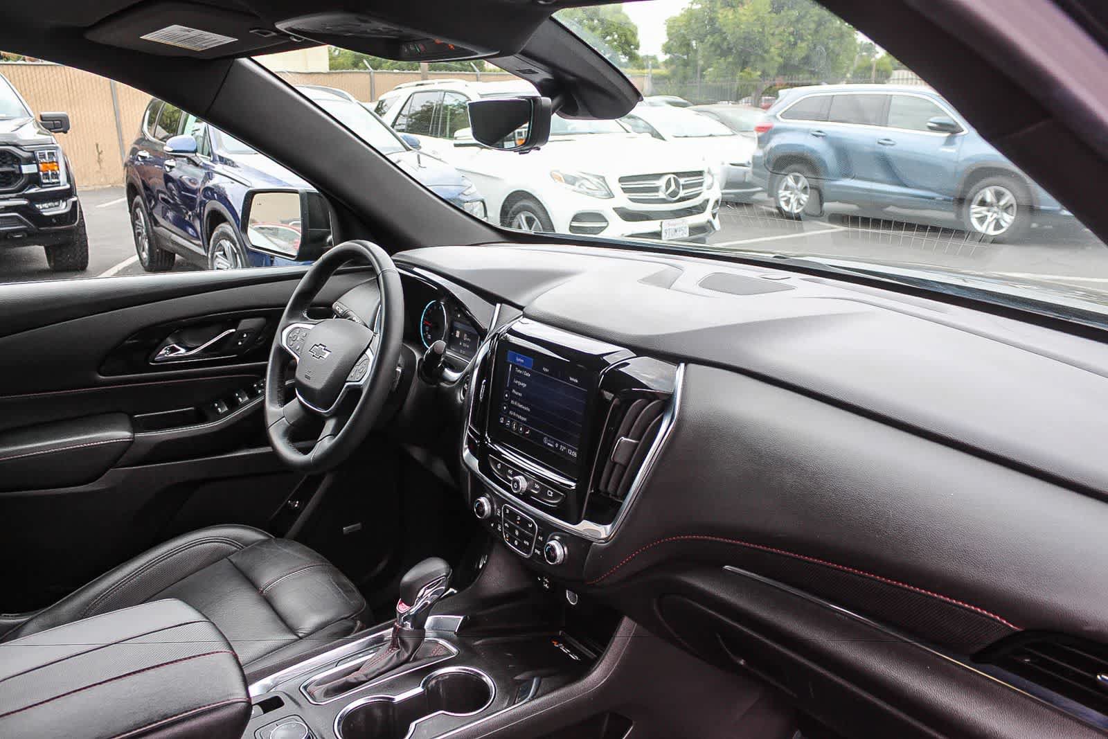Used 2023 Chevrolet Traverse RS w/ LPO, 'HIT The Road' Package AWD/4WD image 21