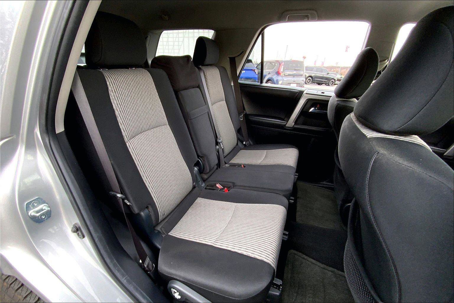 Used 2016 Toyota 4Runner SR5 image 24