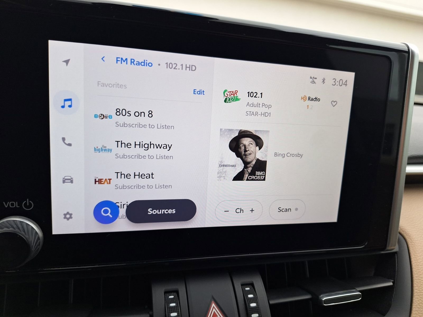 Used 2024 Toyota RAV4 XLE Premium image 25