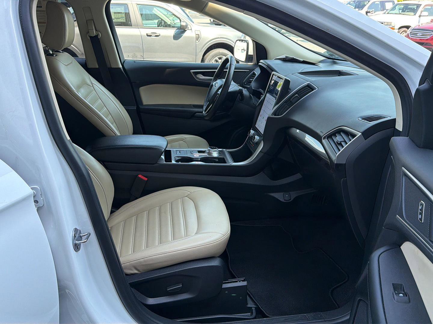 Certified 2024 Ford Edge SEL AWD/4WD image 12