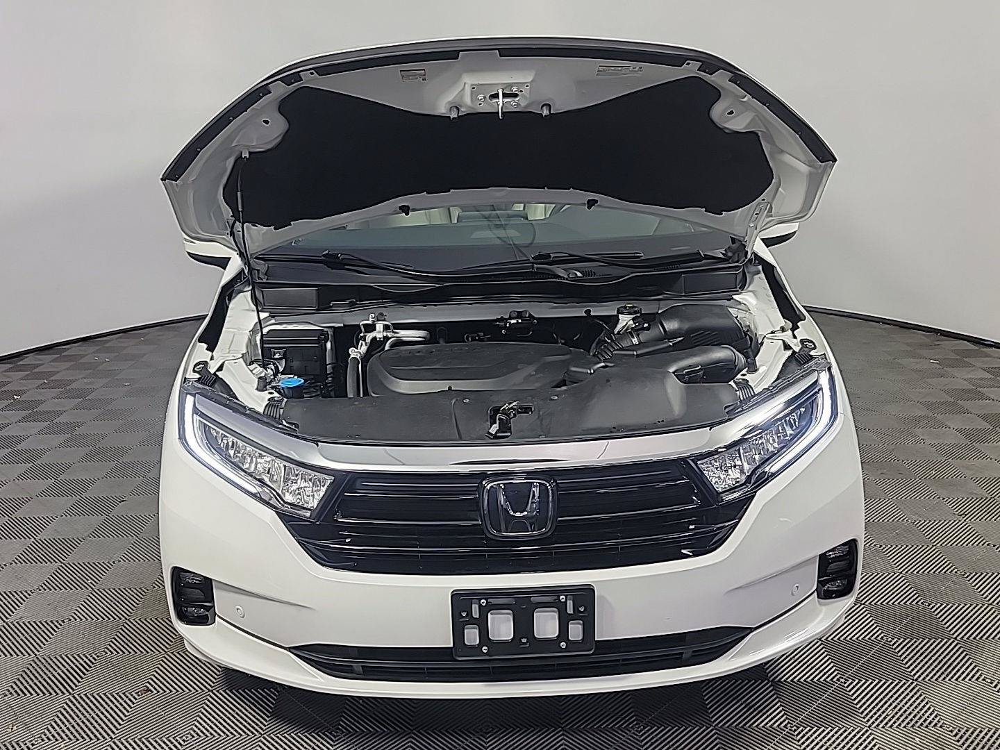 Certified 2022 Honda Odyssey Touring image 14