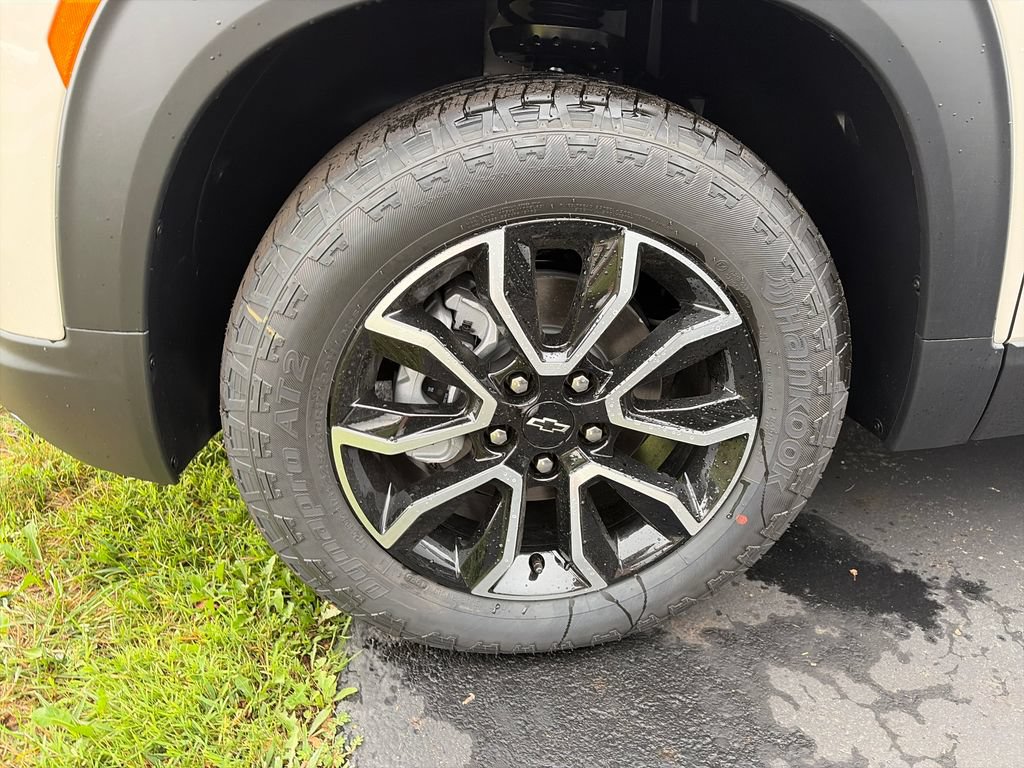 New 2026 Chevrolet TrailBlazer ACTIV w/ Driver Confidence Package AWD/4WD image 23