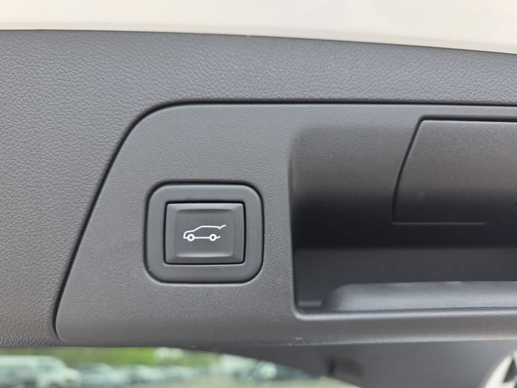 Certified 2023 Buick Envision Essence FWD image 14