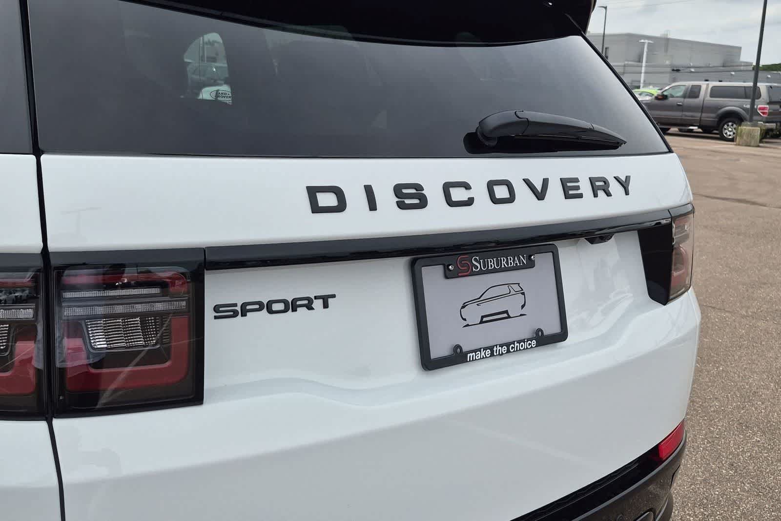 New 2026 Land Rover Discovery Sport Landmark AWD/4WD image 12